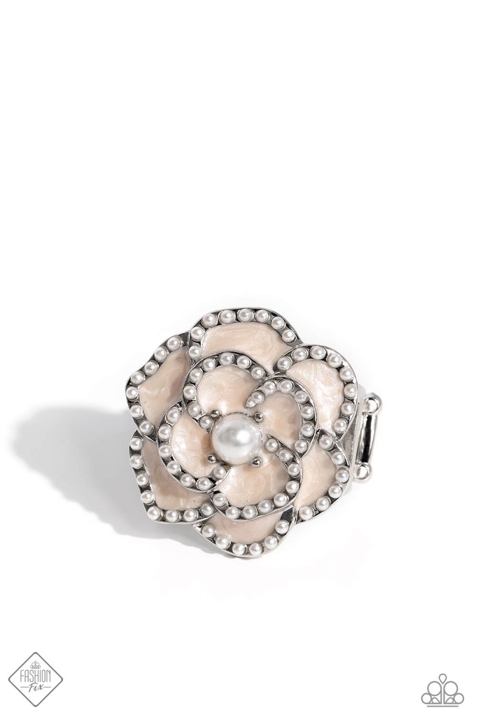 Vintage Style Jewelry Set with Pearls and Flowers - Fashion Fix - Sophisticated Charm
