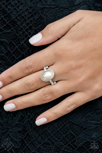 [012] Stretch Ring with White Pearl and Silver Band - One Day at a Showtime