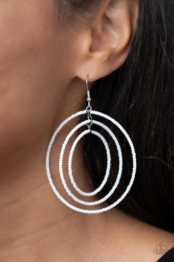 [180] Seed Bead Earrings in White Dangle - Colorfully Circulating