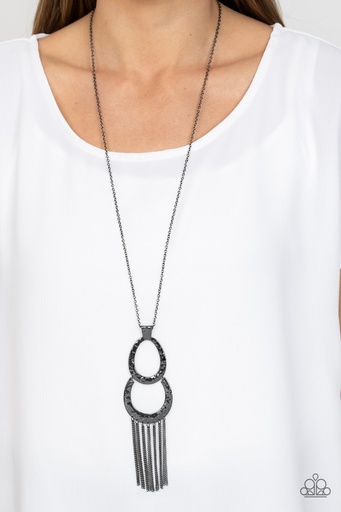 [510] Black Horseshoe Necklace in Hammered Gunmetal - Reeling in Relics
