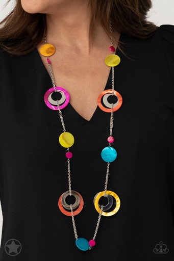 [514] Multi Color Disc Necklace - Kaleidoscopically Captivating