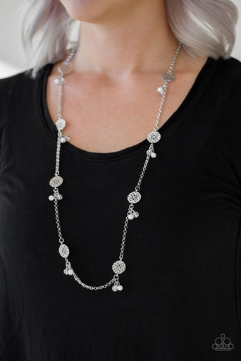 [357-N] White Beaded Necklace in Silver Chain - Color Boost