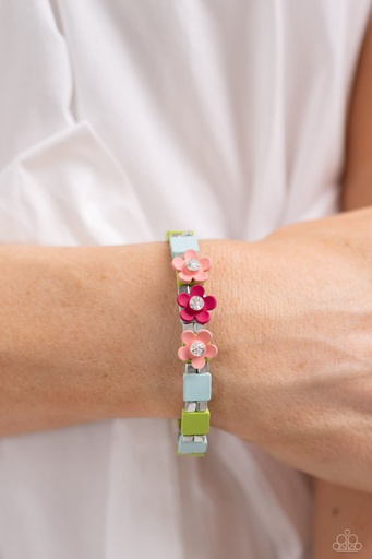 [530-B] Flower Bracelet Stretchy with Green and Blue Accents - Sincerely Springtime
