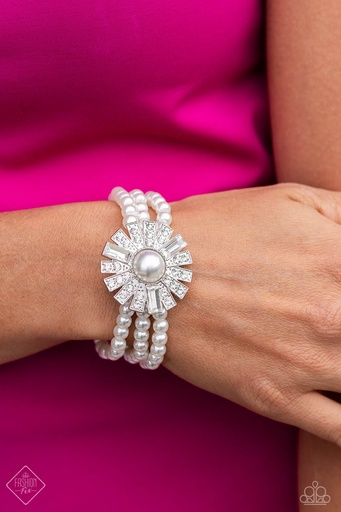 [335-FFA-B] White Pearl Bracelet Stretch with Crystals - Gifted Gatsby